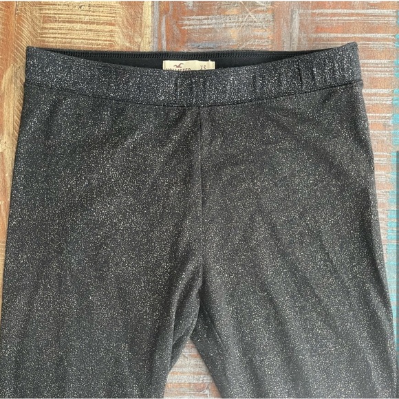 XS Gold & Black Hollister leggings - Picture 3 of 4